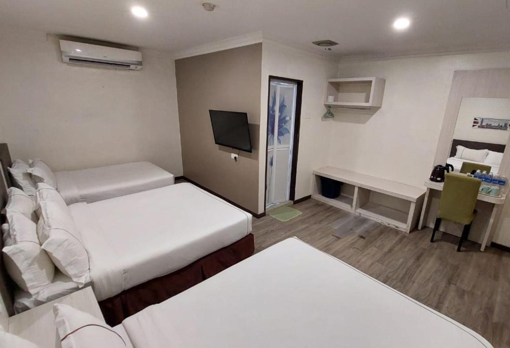 Angsoka Hotel Teluk Intan Exterior foto