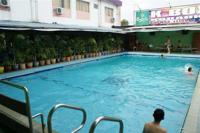 Angsoka Hotel Teluk Intan Exterior foto