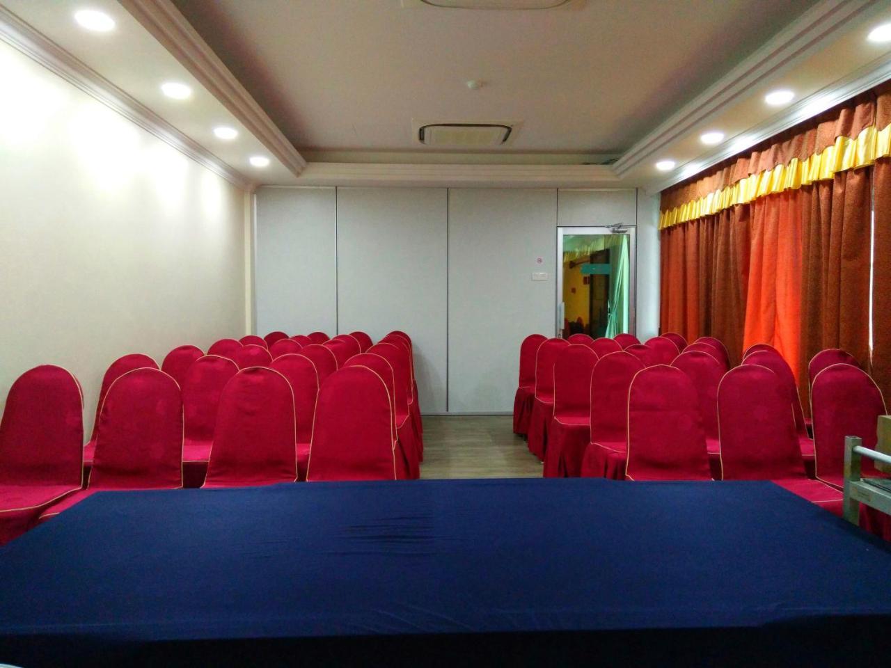 Angsoka Hotel Teluk Intan Exterior foto